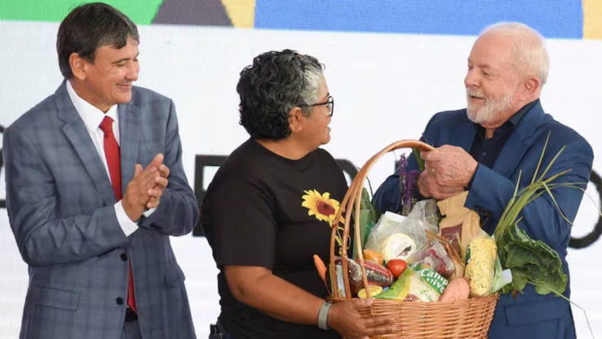 Pesquisa revela que 56% dos brasileiros acreditam que a economia piorou no último ano. Reprodução: iG.