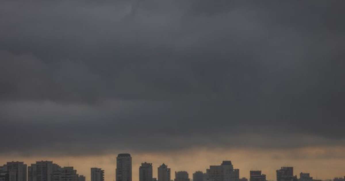 Chuva em São Paulo provoca alerta para alagamentos