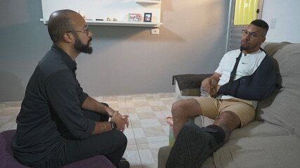 Lourivaldo Ferreira, de 35 anos, morreu após ficar preso entre o trem e a porta de segurança do metrô. Reprodução: Globo