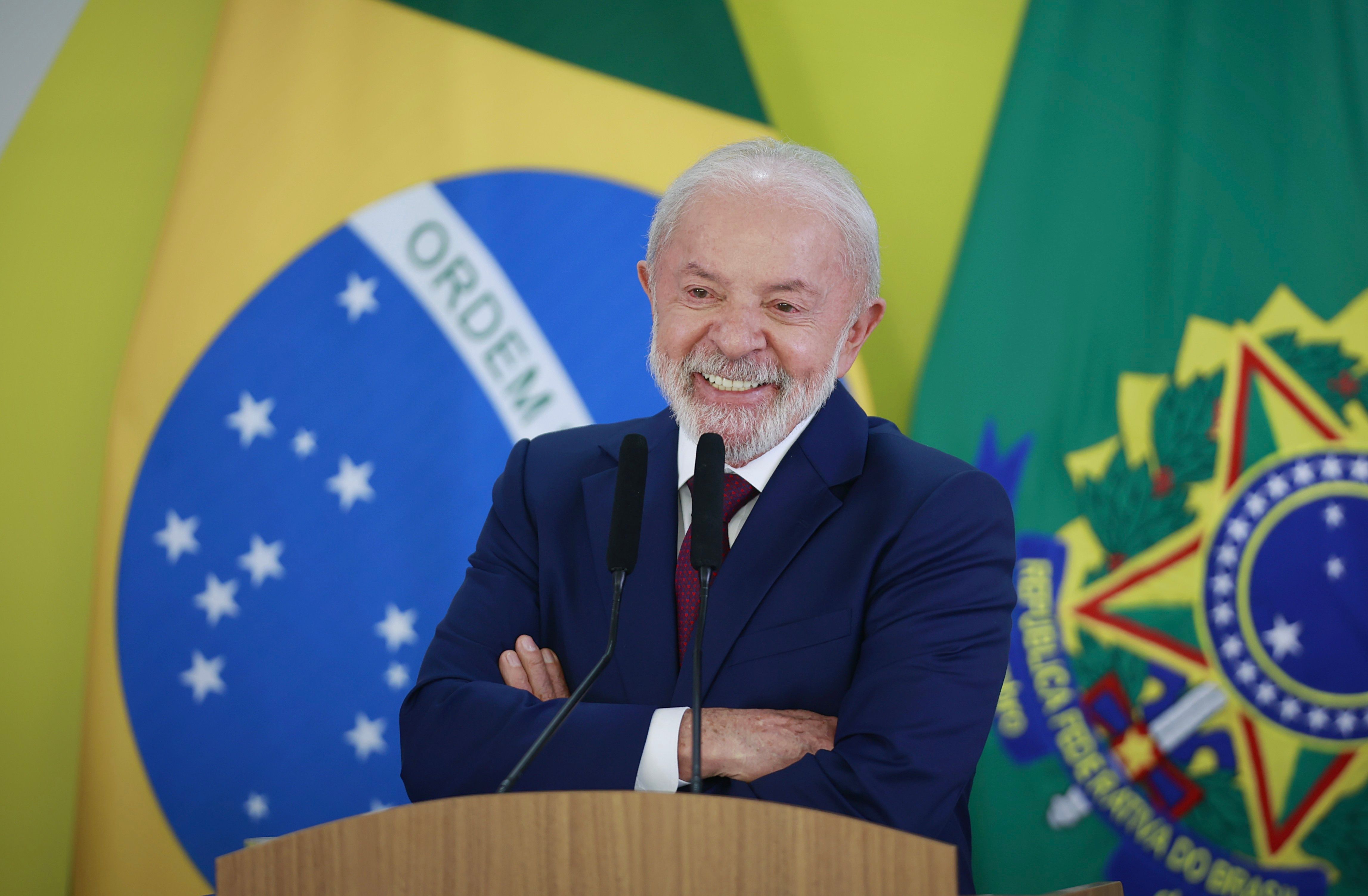 Lula em café da manhã com jornalistas, ligado ao 41º destino internacional de seu terceiro mandato.. Reprodução: Oglobo