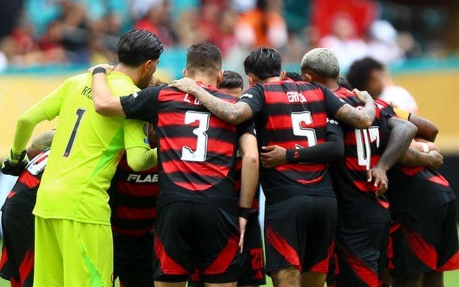 Torcida do Flamengo expressa preocupação com possíveis negociações de jogadores-chave, como Pedro e Bruno Henrique.; Legenda da imagem. Reprodução: ESPN