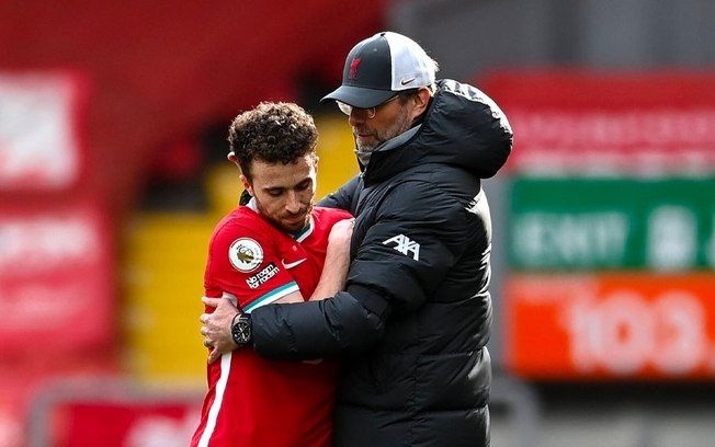 Klopp se despede emocionado de Diogo Jota, destacando sua importância como jogador e amigo. Reprodução: iG.