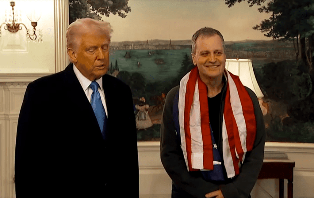 Trump Recebe Marc Fogel Libertado da Rússia