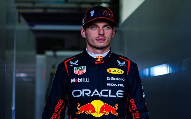 Verstappen celebra a pole position em Silverstone e comenta sobre novos desafios na Red Bull. Reprodução: iG.