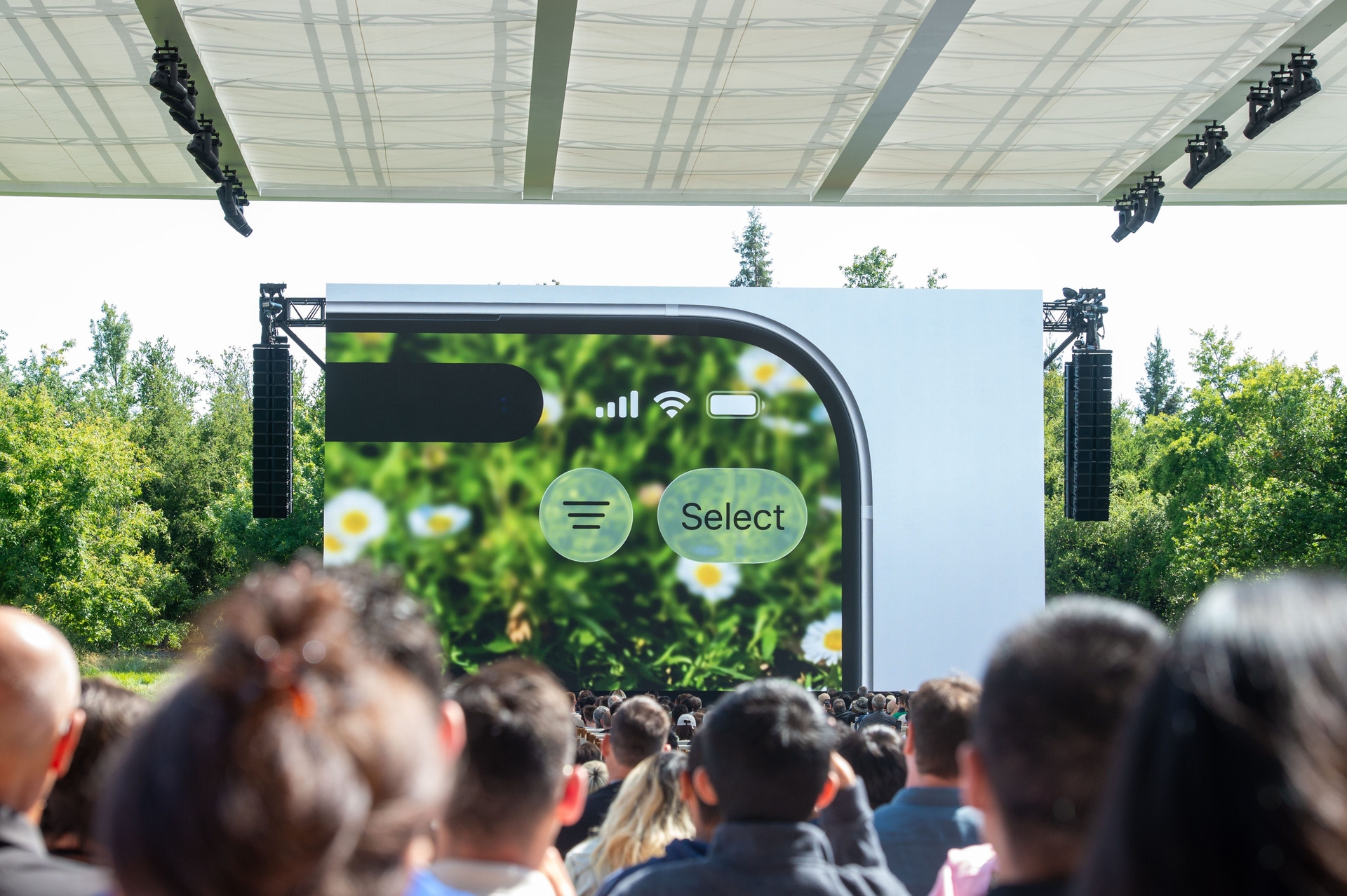 Apple apresenta alterações estéticas na interface do iOS 26, aprimorando a legibilidade do design 'Liquid Glass'. Legenda da imagem. Reprodução: Business Insider