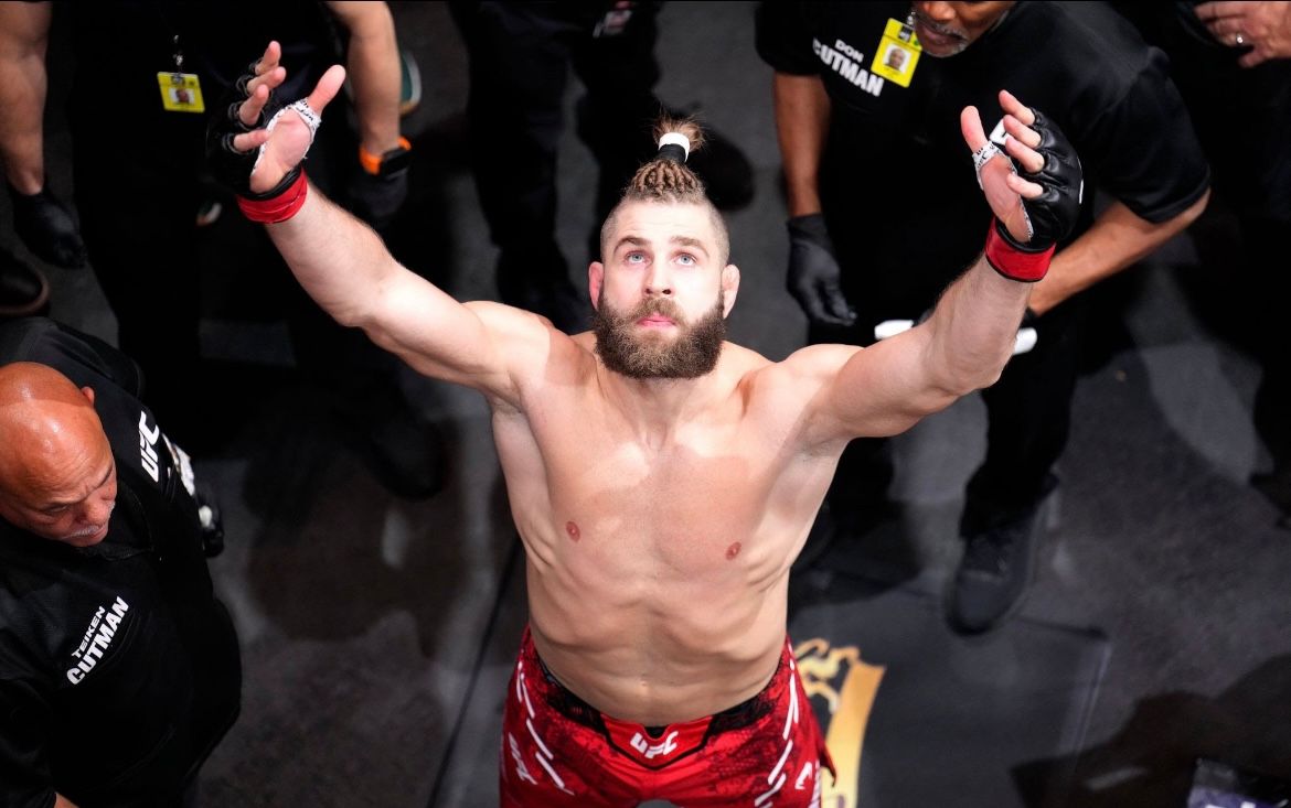 Jiri Prochazka considera mudar de categoria no UFC