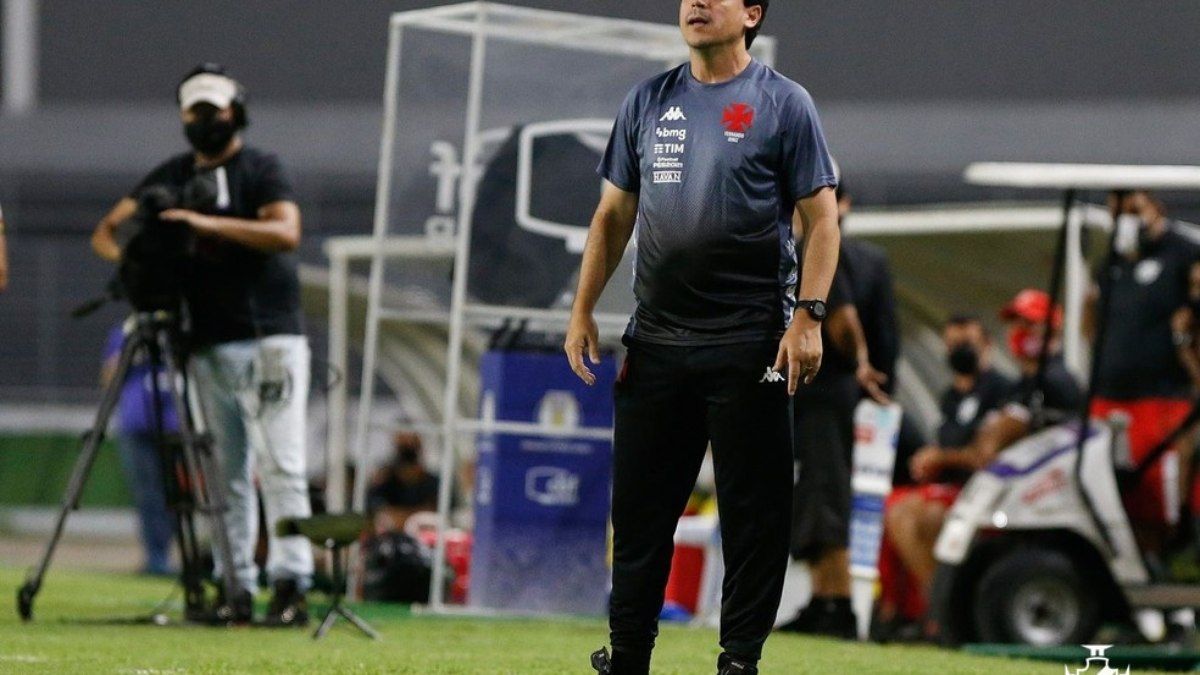 Técnico Fernando Diniz é confirmado como novo comandante do Vasco da Gama. Reprodução: iG.