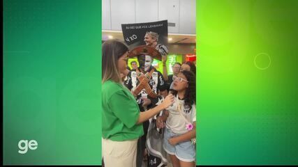 Torcida do Ceará recepciona Vina em sua volta ao clube. Reprodução: Globo