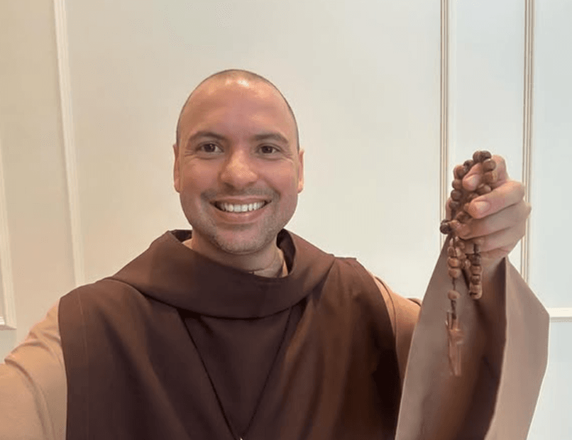 Apoio de parlamentares a frei Gilson em meio a críticas