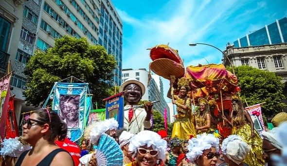 Cordão do Boitatá estreia entre megablocos no domingo do carnaval de rua do Rio. Reprodução: Oglobo