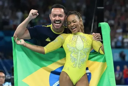 Rebeca Andrade anuncia retorno às competições após quase dois anos