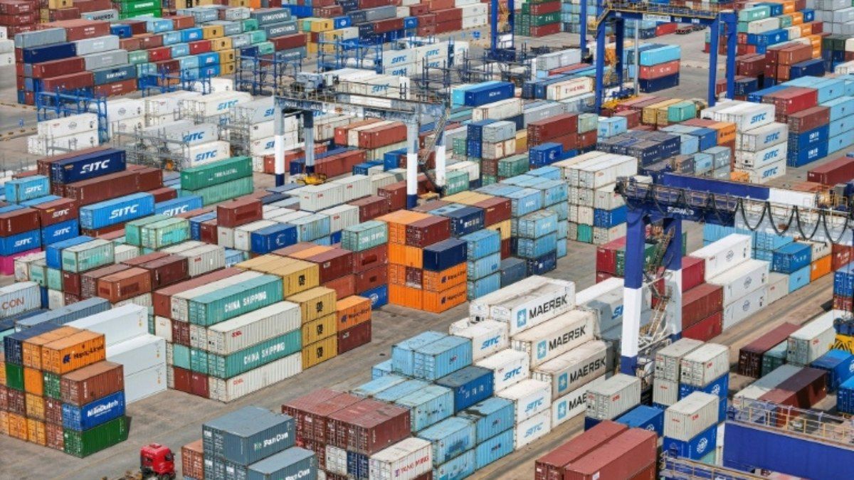 China promete resistência contra tarifas dos EUA na escalada da guerra comercial. Reprodução: AFP