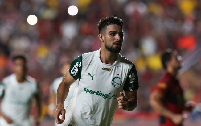 Flaco López cabeceia para empatar a partida contra o Vitória. Reprodução: iG Esporte