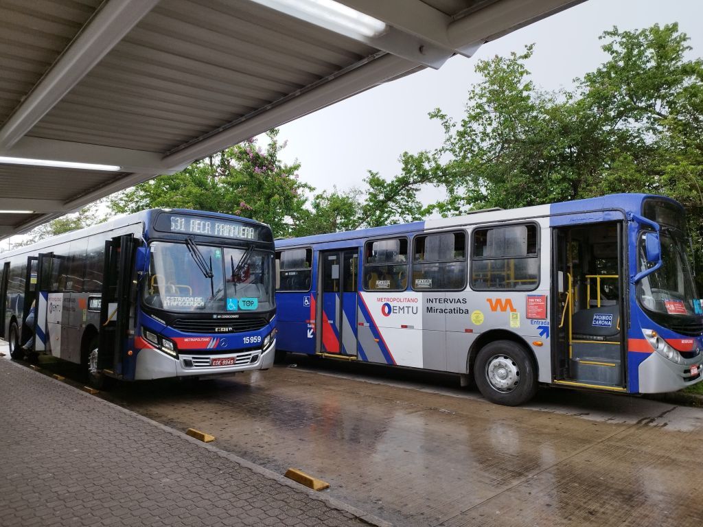 Governador de SP encerra EMTU e transfere serviços