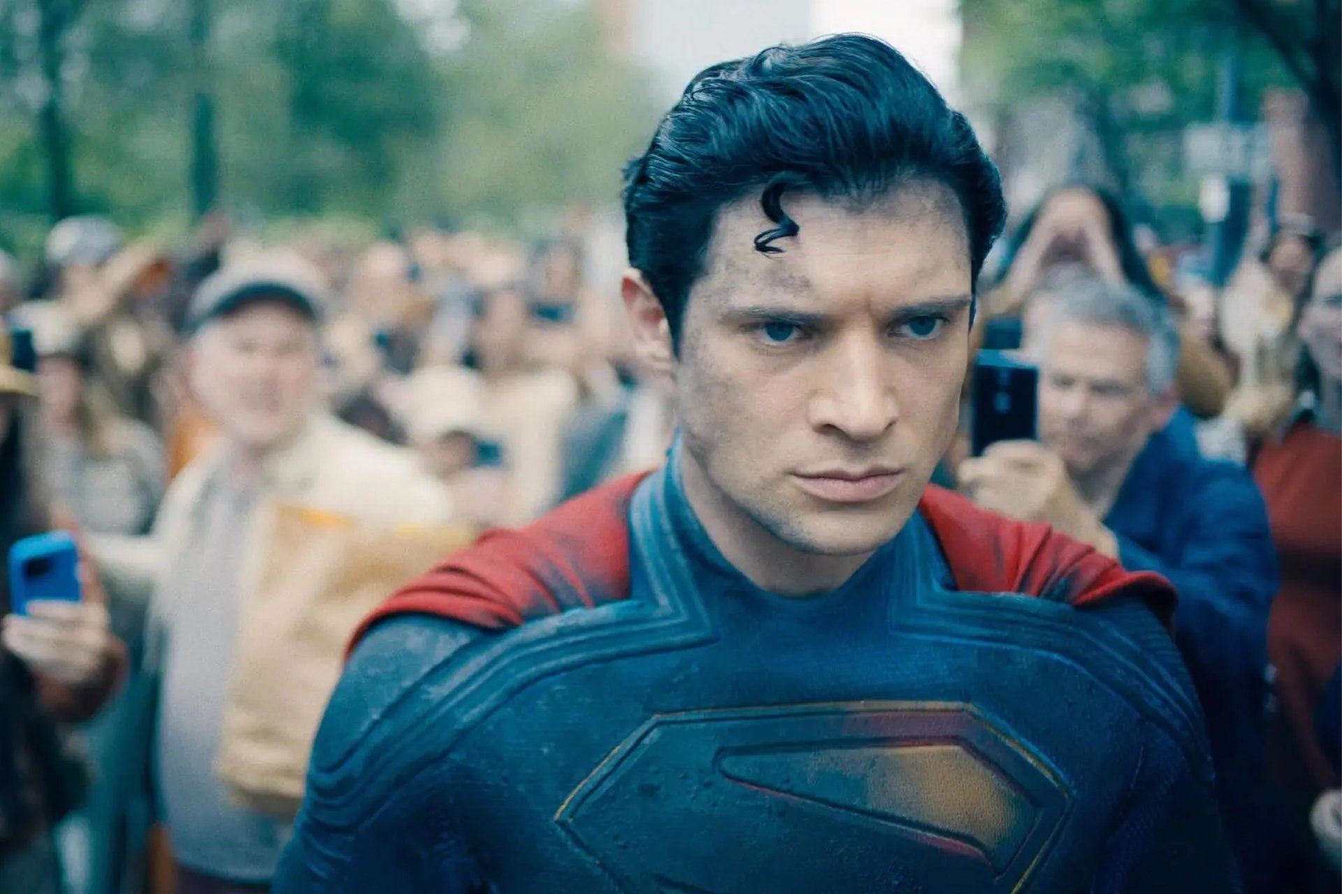 Público lota cinemas para ver a nova aventura do Superman. Reprodução: Gizmodo