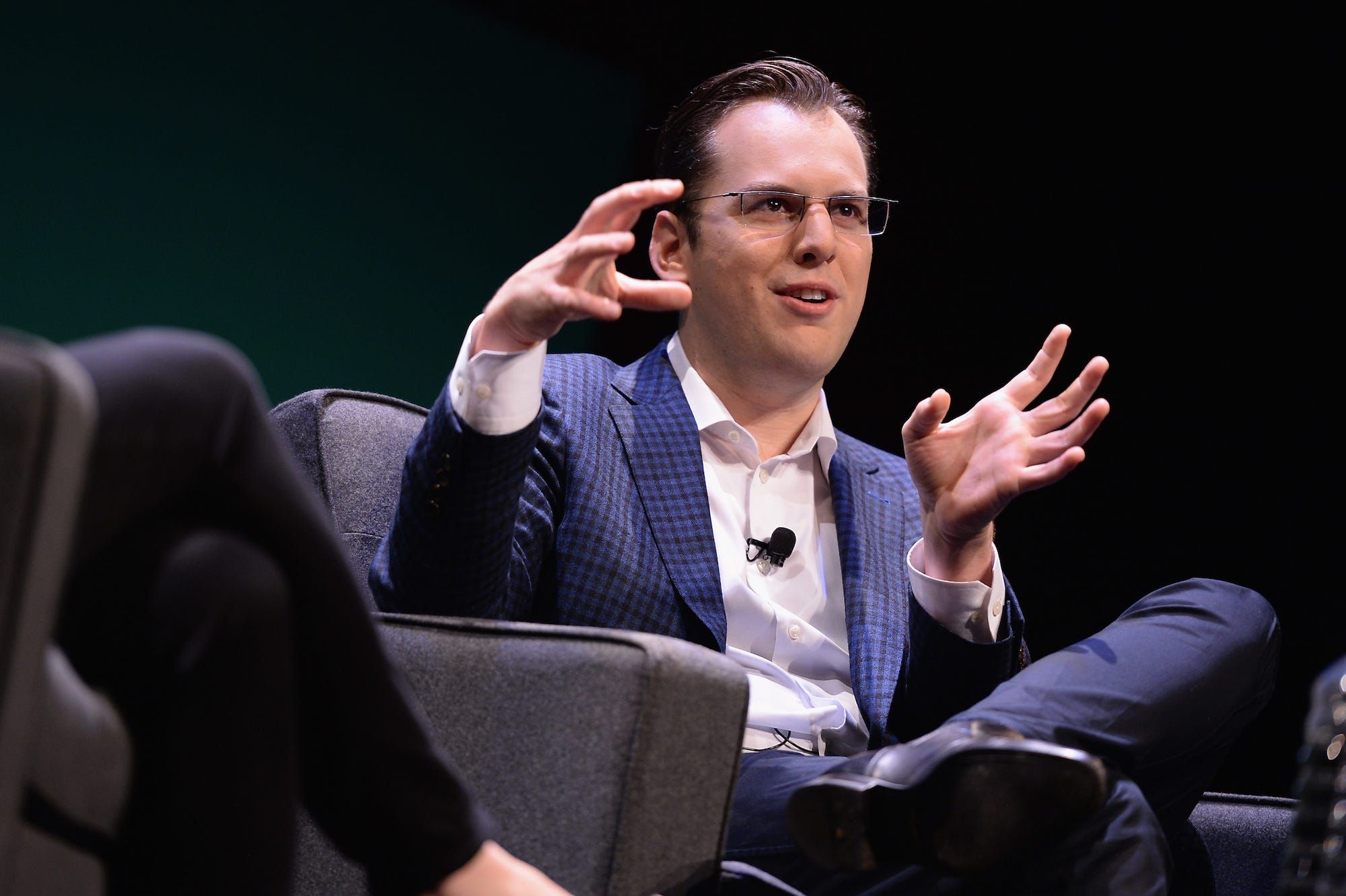 Mike Krieger anuncia mudança de postura da Anthropic sobre uso de IA em processos seletivos. Reprodução: Business Insider