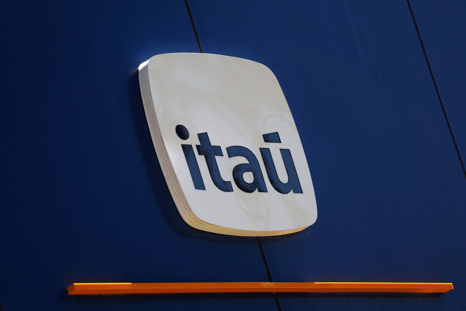 Itaú defende retorno do teto de gastos para juros civilizados
