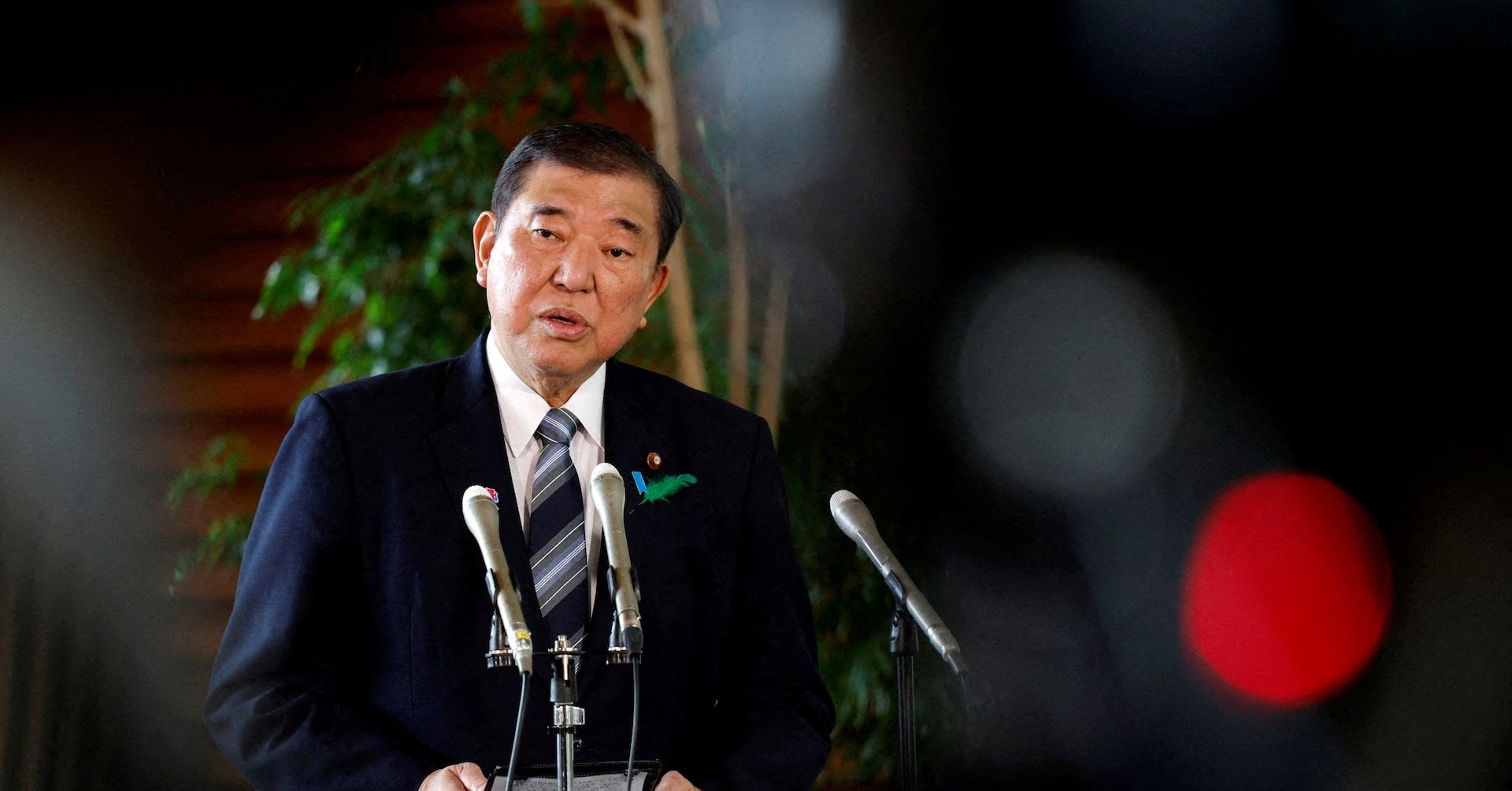 Reunião entre Japão e Vietnã em Hanoi para fortalecer comércio bilateral e discutir tarifas. Reprodução: Reuters