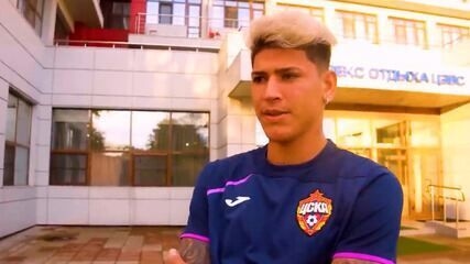 Jorge Carrascal em campo pelo Dínamo Moscou, enquanto negociações com o Flamengo seguem em impasse. Reprodução: Globo