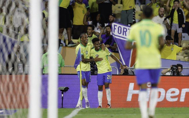 Brasil e Coreia do Sul disputam amistoso de preparação para a Copa do Mundo. Legenda da imagem. Reprodução: Retorno do item 11