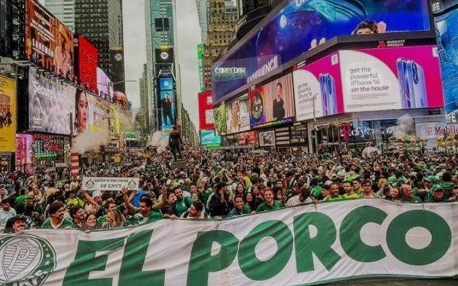 Torcida do Palmeiras expressa confiança no Mundial, enquanto rivalidades alimentam piadas nas redes sociais. Reprodução: Esporte IG