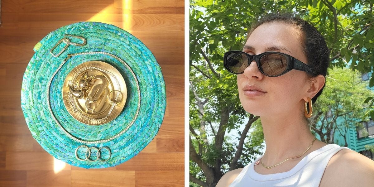 Imagem destaca as últimas tendências em joias acessíveis, com foco em diversas marcas testadas. Reprodução: Business Insider