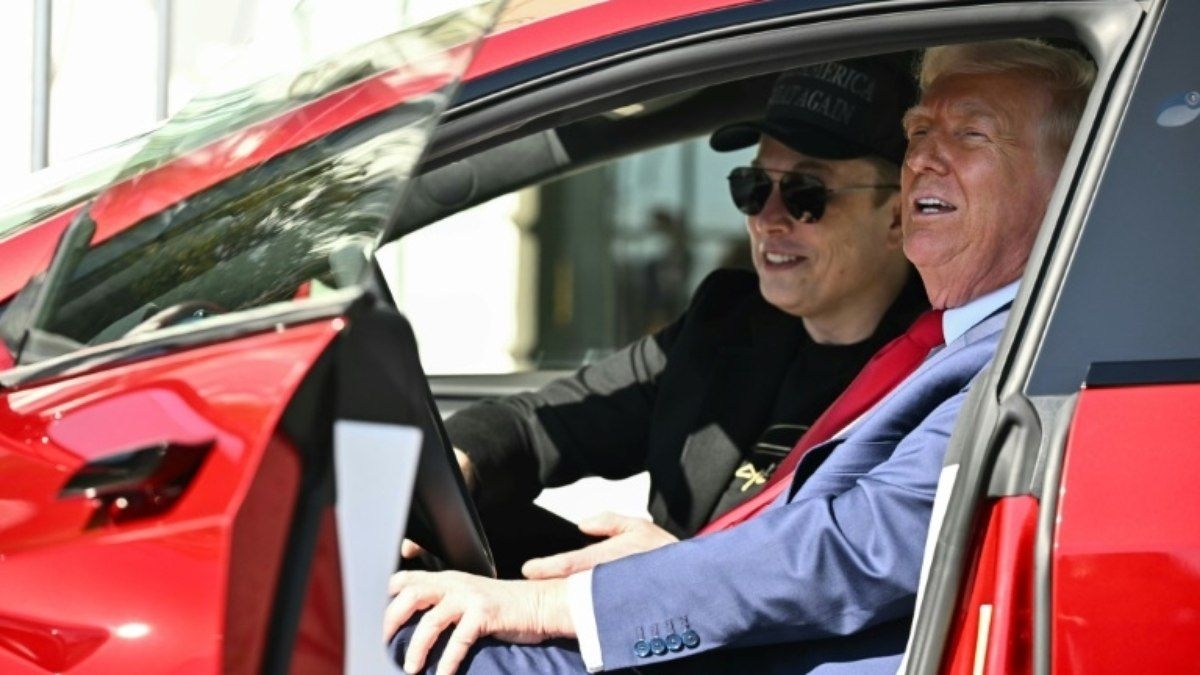 Presidente-executivo da Tesla destaca foco na indústria de veículos elétricos.; Reprodução: AFP