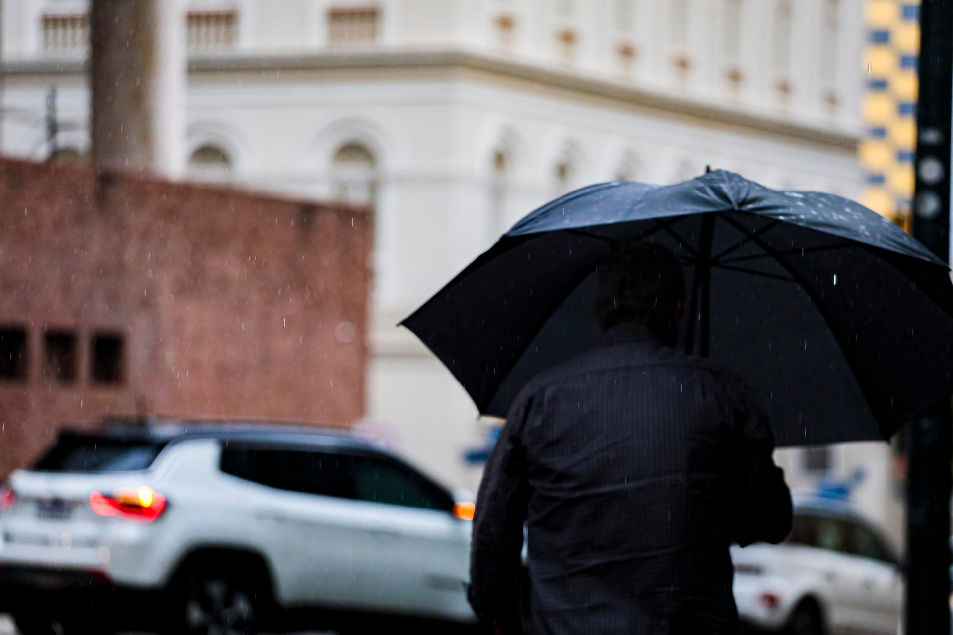 Quinta-feira chuvosa no RS, com pancadas em todas as regiões e temporais. Reprodução: Retorno do item 11