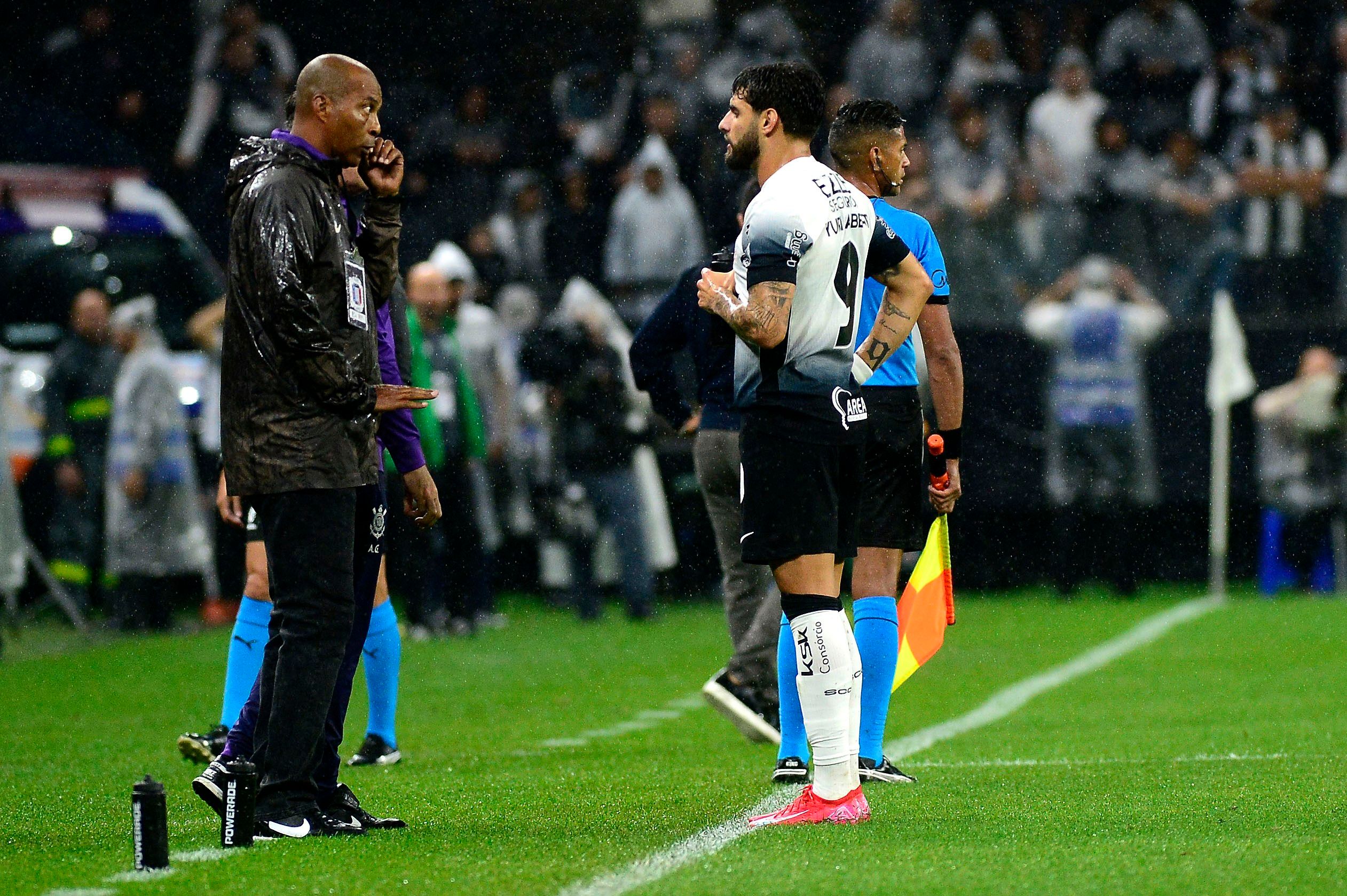 Orlando supera adversário na Sul-Americana apesar de jogador a menos. Reprodução: Globo