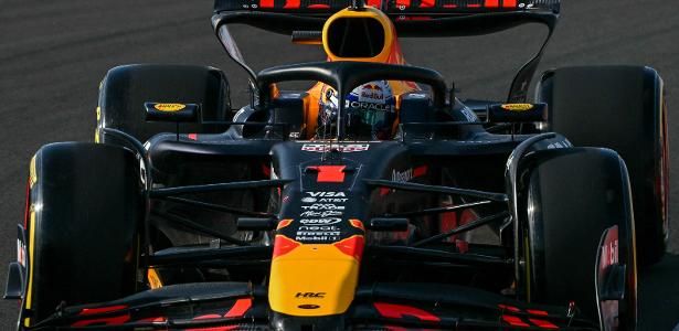 Max Verstappen lidera o grid de largada da F1 no circuito de Xangai. Reprodução: UOL
