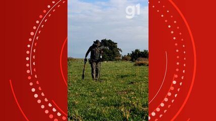 José Eduardo exibe sua coleção com mais de 200 moedas históricas do Brasil. Reprodução: Globo