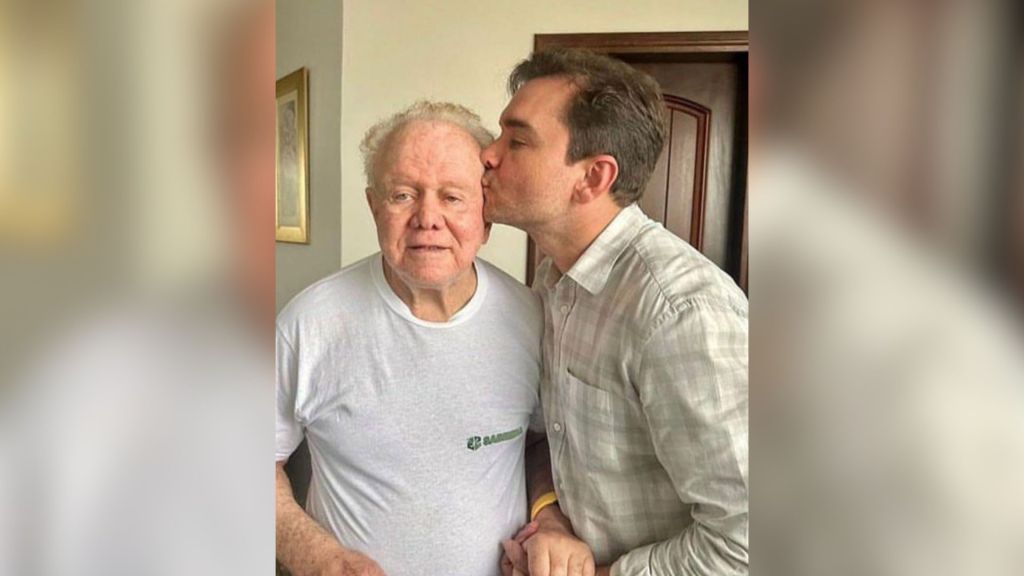 Lula Lamenta Falecimento de Cypriano Sabino