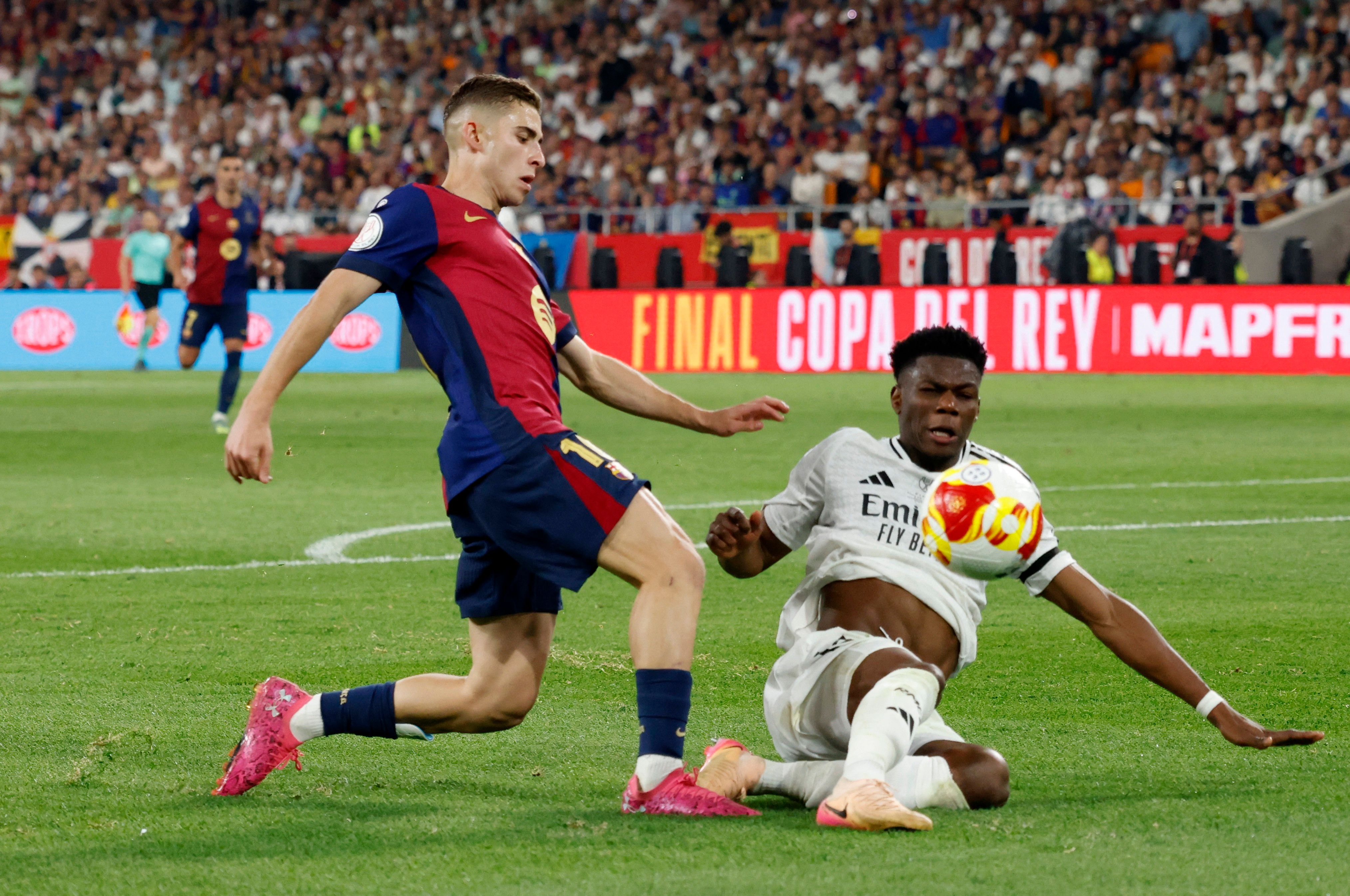 Tchouaméni expressa descontentamento após provocação do Barcelona, campeão da Copa do Rei. Reprodução: Globo