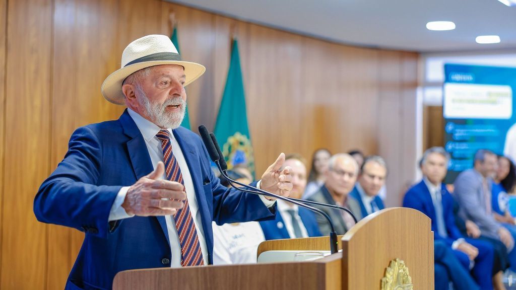 Lula Inicia Tour pelo Brasil para Reverter Popularidade