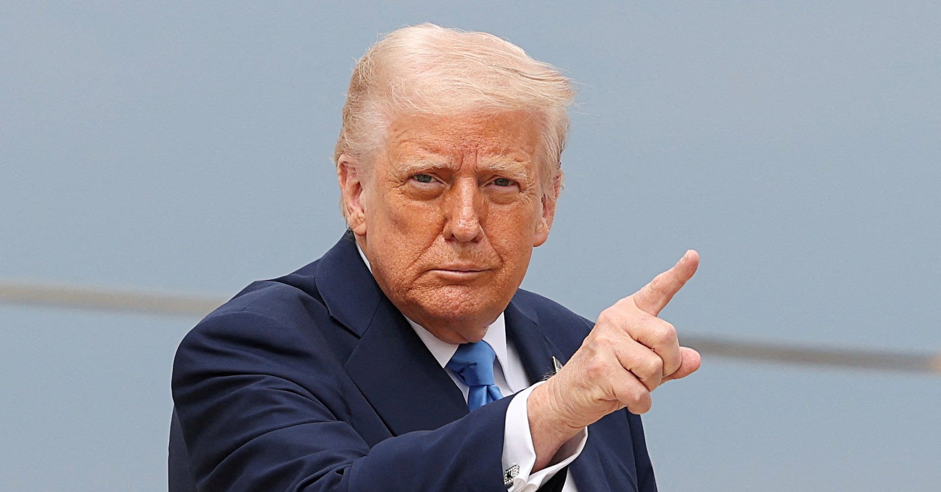 Trump Mantém Tarifas Automotivas e Abre Debate Econômico