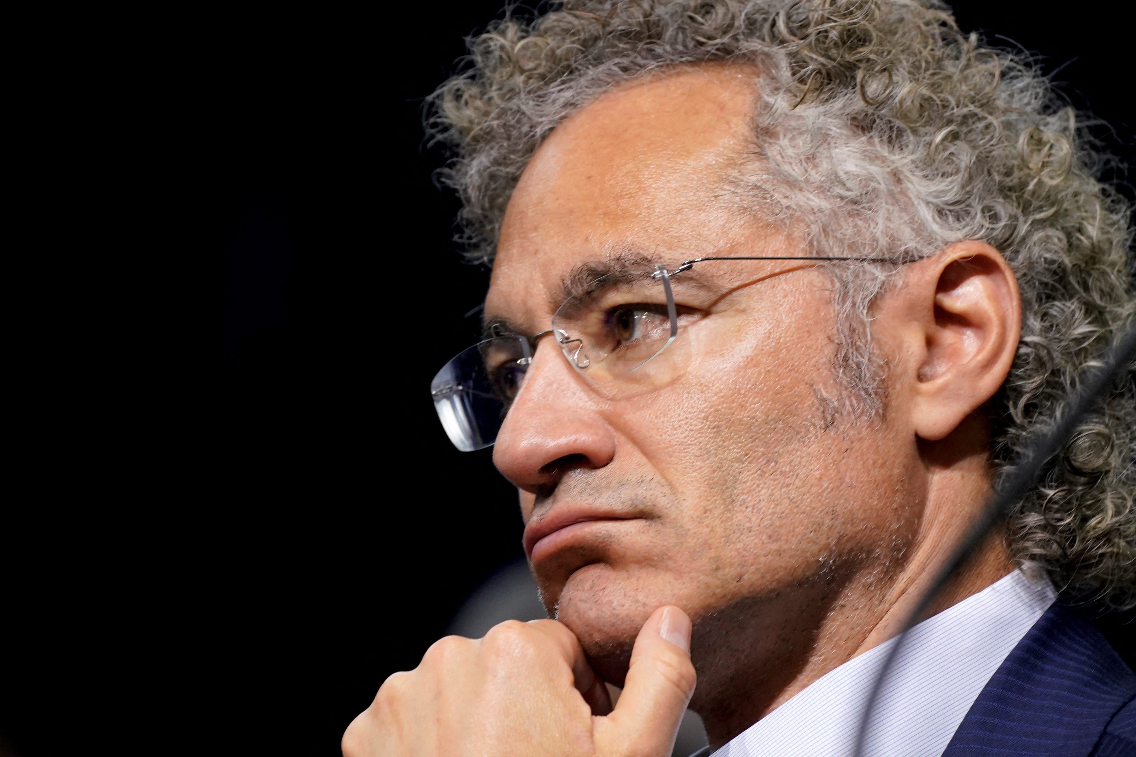 Alex Karp destaca crescimento da Palantir e responde a críticos durante conferência sobre resultados financeiros. Reprodução: Nathan Howard/REUTERS