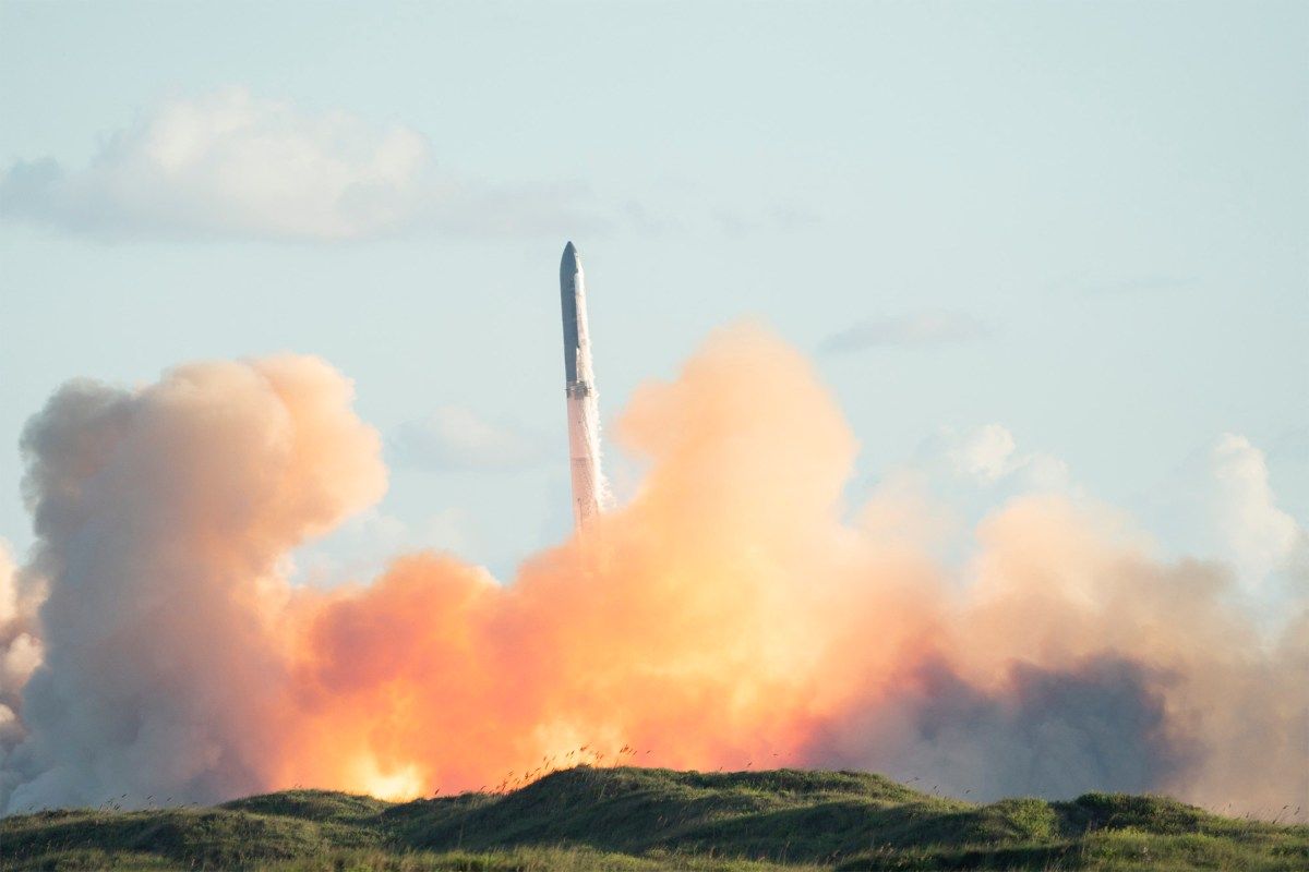 FAA ordena que SpaceX investigue falha do foguete Starship V3