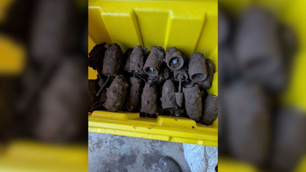 Bombas da Segunda Guerra encontradas em parque infantil na Inglaterra