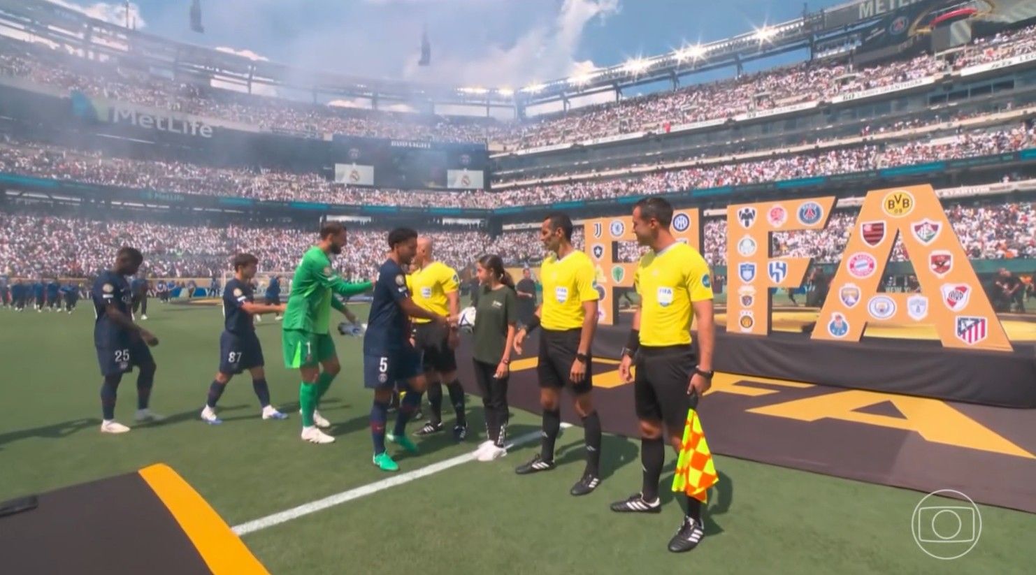 Jogadores brasileiros se destacam na final da Copa do Mundo de Clubes entre PSG e Chelsea. Legenda da imagem. Reprodução: Globo