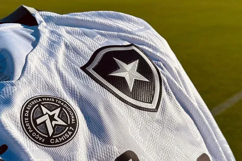 Botafogo: venda de atacante e goleiro pode sair