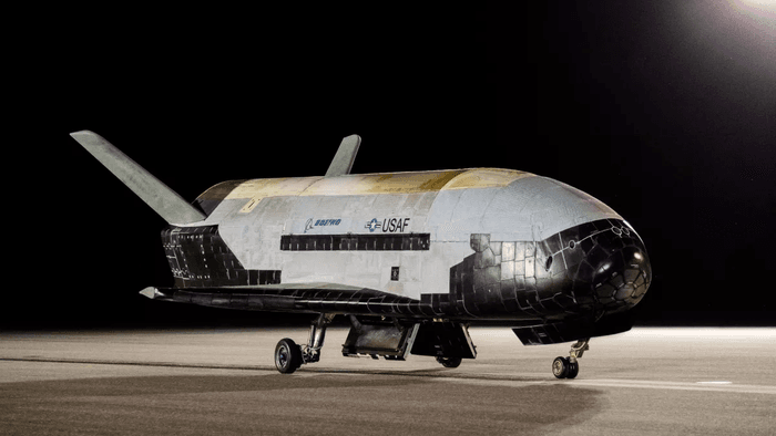 X-37B conclui missão de um ano em órbita