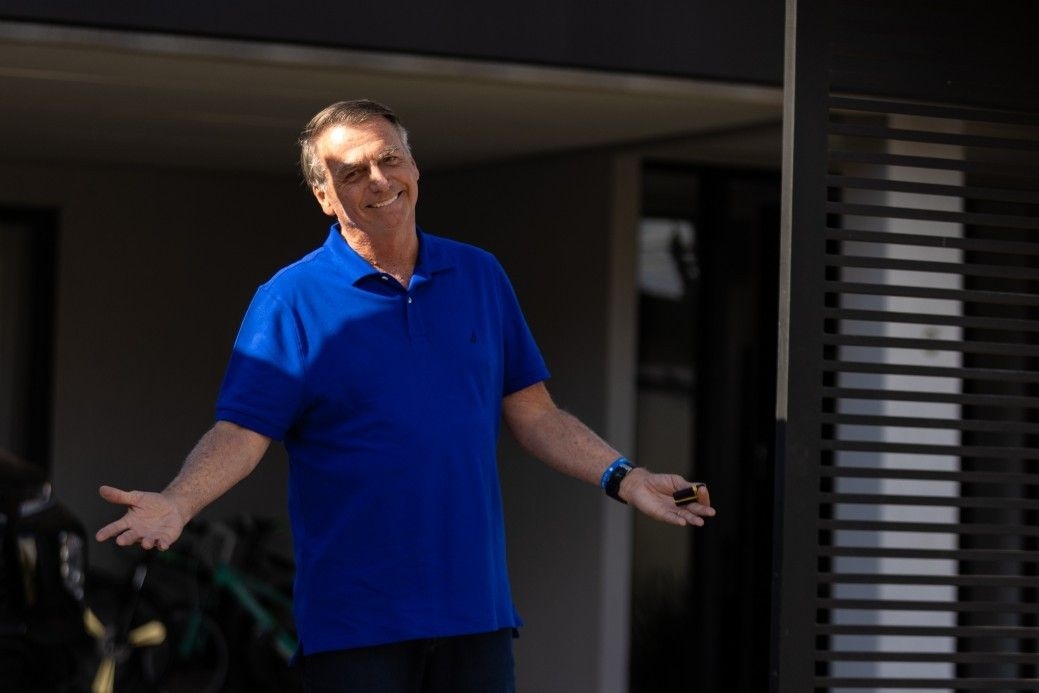 Bolsonaro em debate sobre prisão; Dirceu afirma que não há condições de ir para a prisão comum. Reprodução: Retorno do item 11