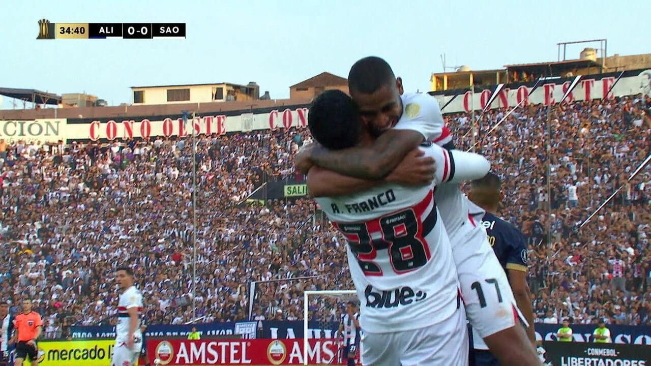 Tricolor completa 12 jogos sem perder e avança nas oitavas da Libertadores. Reprodução: Globo