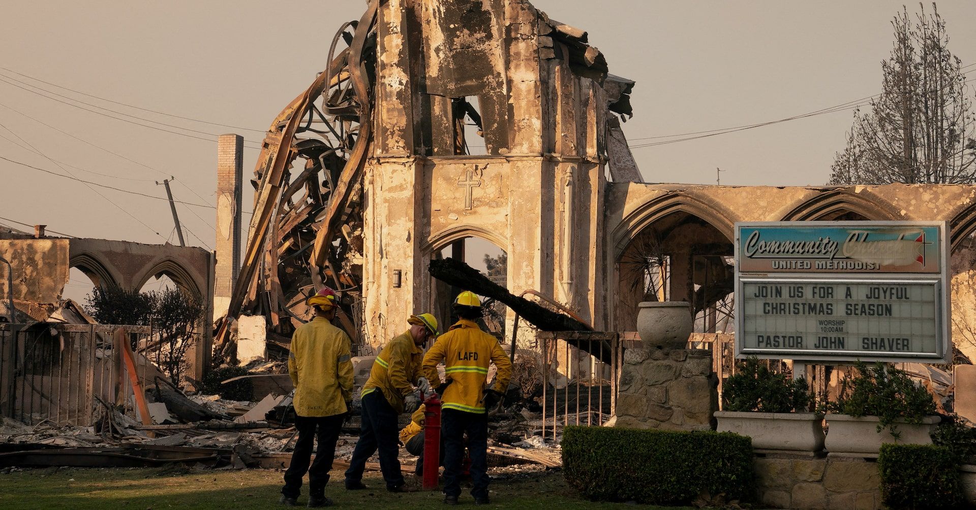 Palisades: Ação Judicial Revela Causa do Incêndio