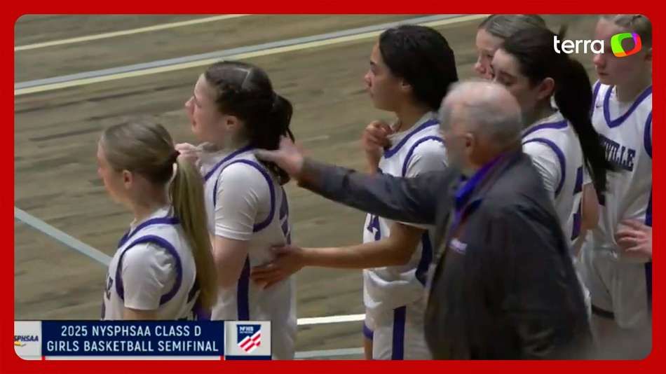 Técnico de Basquete Demitido por Puxar Cabelo de Jogadora