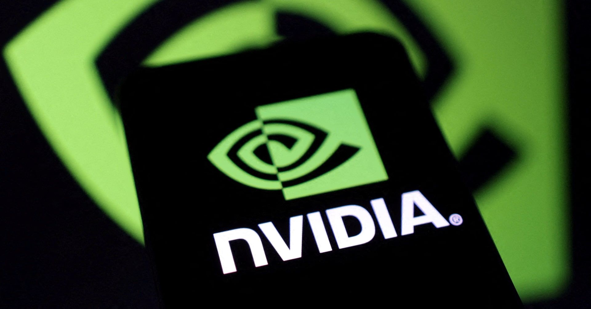 Nvidia anuncia lançamento de chip H20 para inteligência artificial na China, adaptado às restrições dos EUA. Reprodução: Reuters