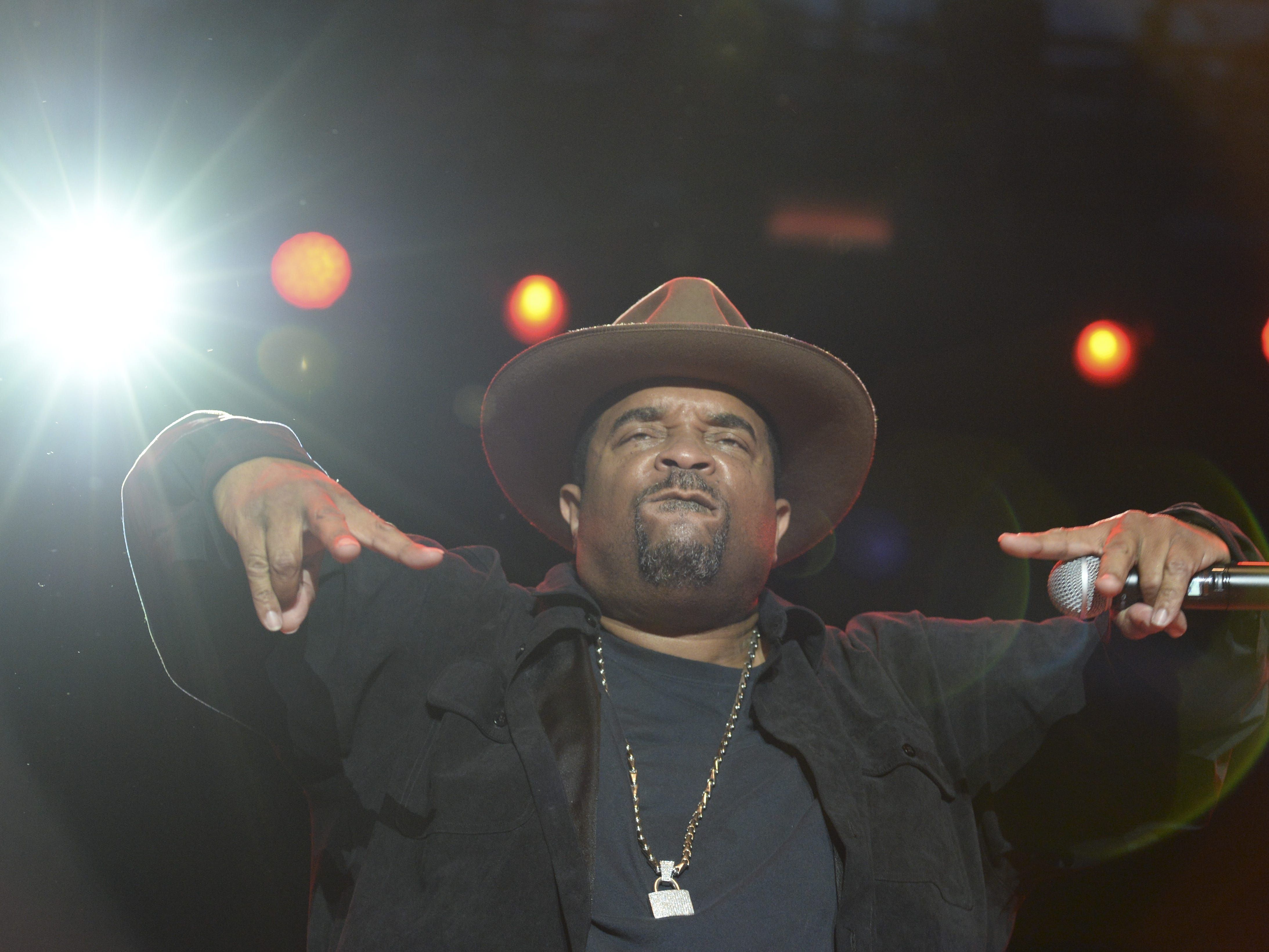 [Bolhas gigantes dominam a imagem, refletindo o tom do título]. Reprodução: Businessinsider