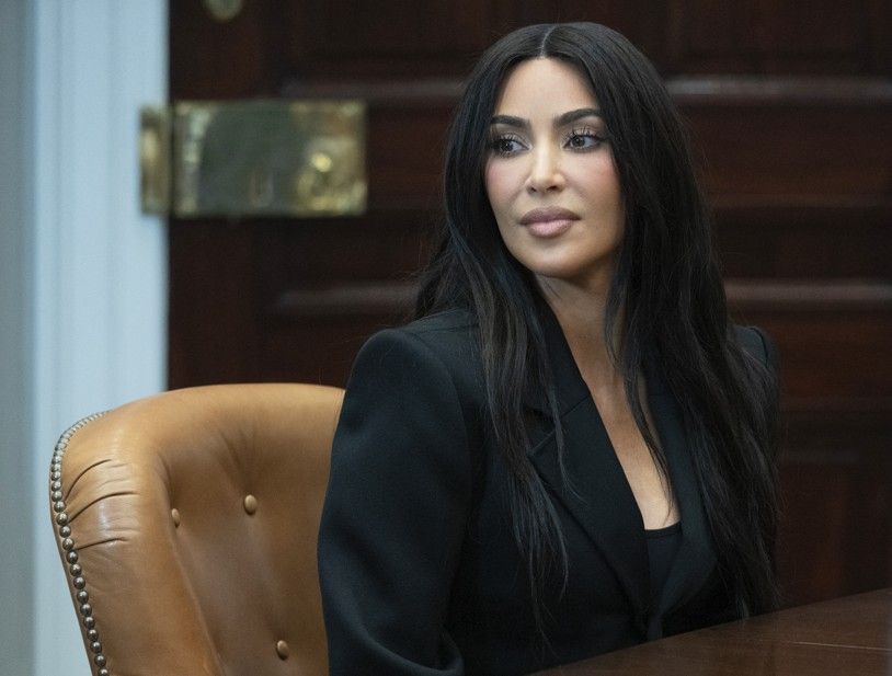 Kim Kardashian se manifesta nas redes sociais contra prisões de imigrantes na Califórnia. Reprodução: Globo