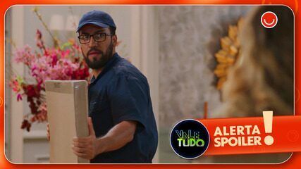 Olavo disfarçado tenta roubar o quadro de Heleninha em Vale Tudo. Reprodução: Globo