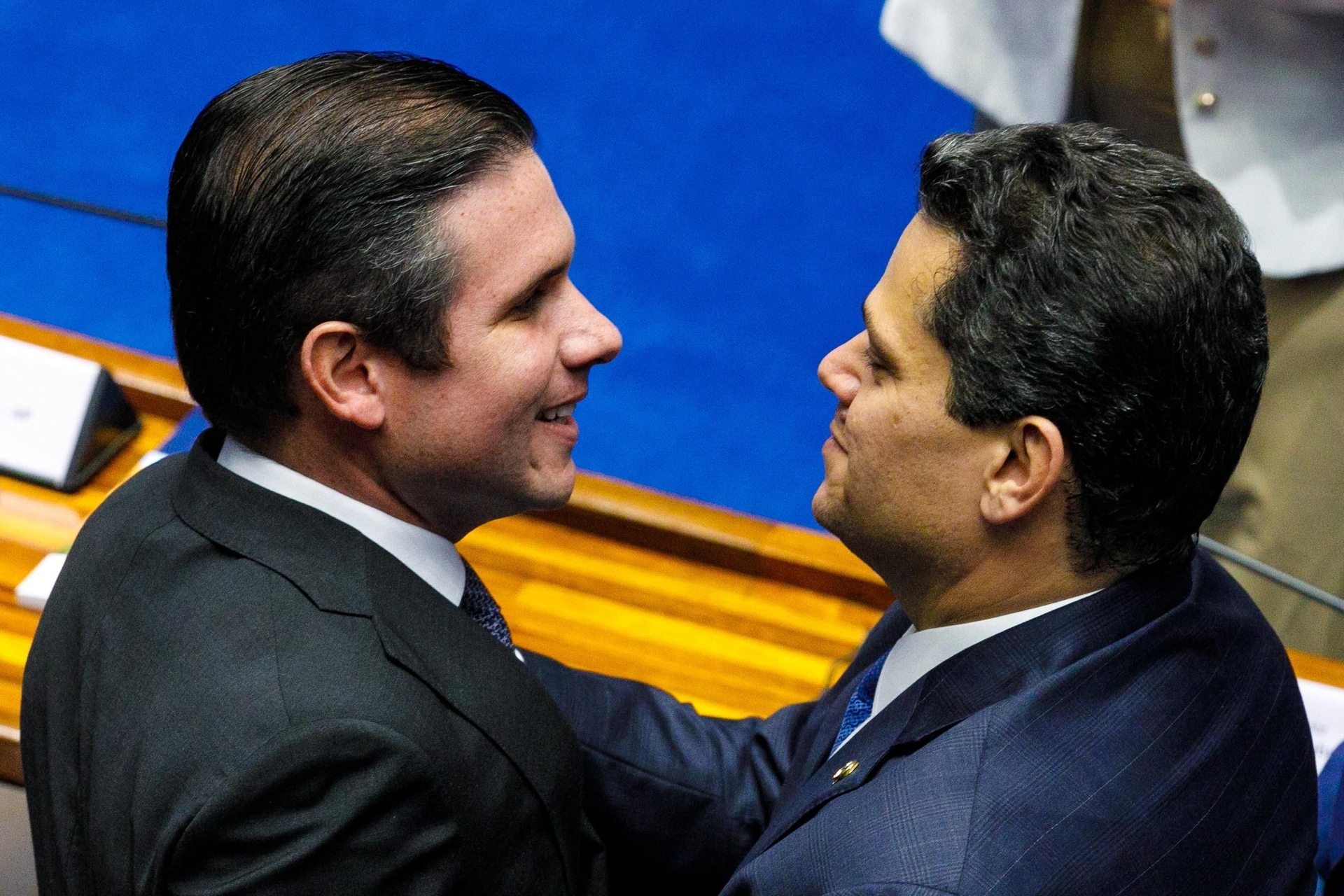 Parlamentares criam 18 novas vagas na Câmara, ignorando ajuste fiscal e desejo do eleitor. Reprodução: Globo